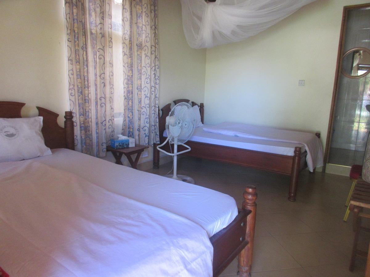 Twiga Lodge And Campsiteムトワンブ エクステリア 写真